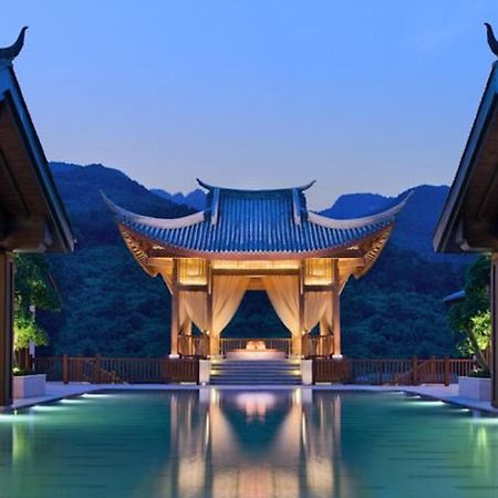 Готель Banyan Tree Chongqing Beibei Екстер'єр фото